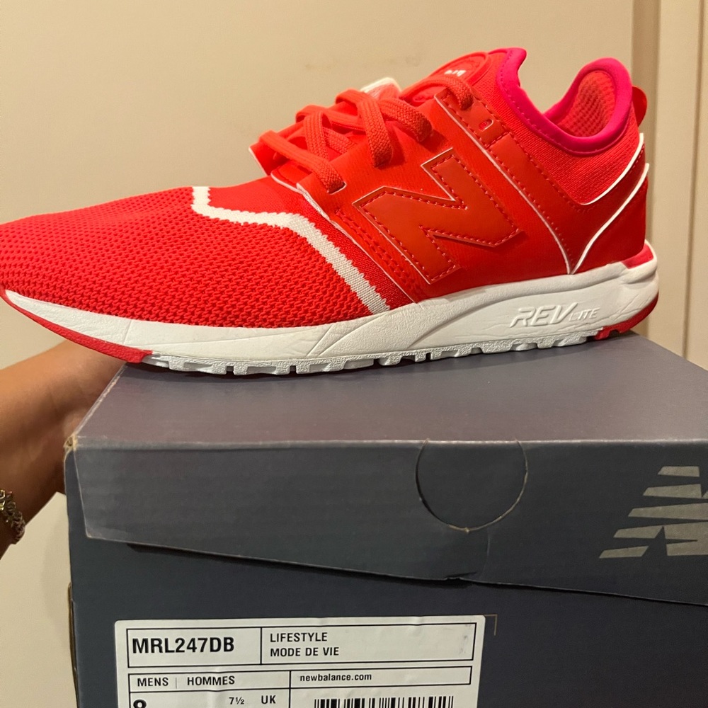 Men running shoes
